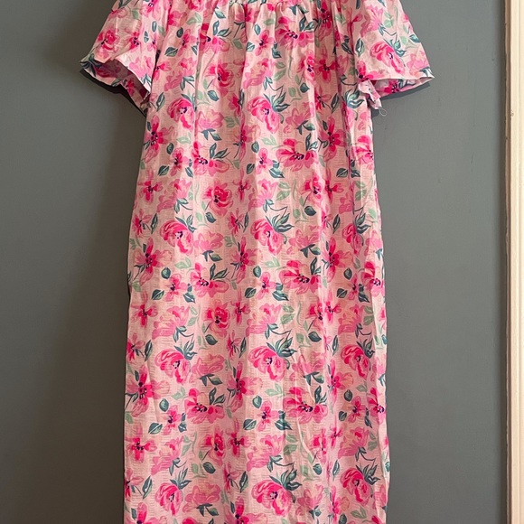 SELLING ELEGANT EMILY NIGHTGOWN SIZE MEDIUM FLORAL COLOR BNWT SHORT SLEEVE - Picture 11 of 12